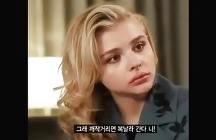 შიშველი სასაცილო აზიელები