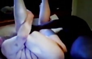 ახალგაზრდა (18) გოგონა ლილი Masturbates