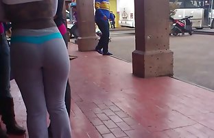 Striptease brunettes