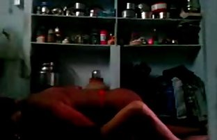 საწოლზე მისი ცოლი