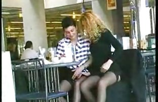 გოგონა ოფისში, ქალის ორგაზმი