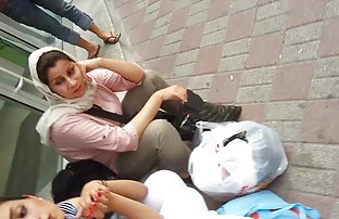 წითური გოგონა აკმაყოფილებს მისი კაცი